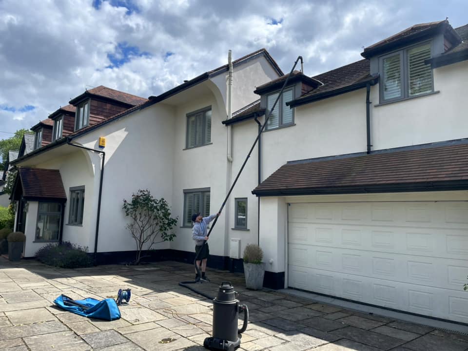 Gutter Cleaning Services Near Woodbridge CT